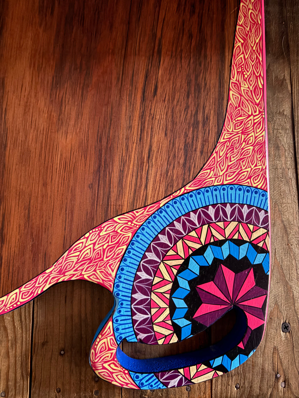Tabla de parota pintada a mano | Pieza única (Diseño B)