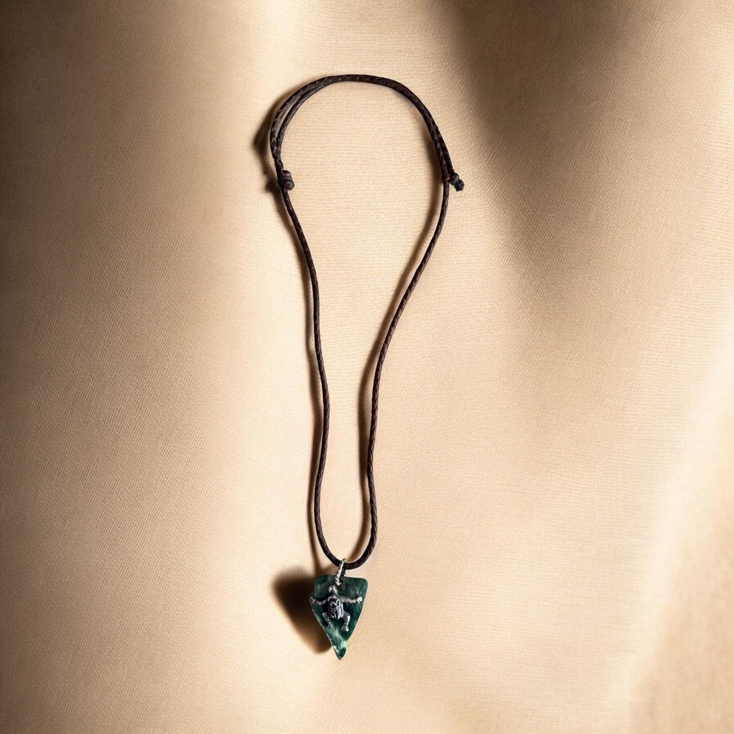 Huella Vertical · Jade